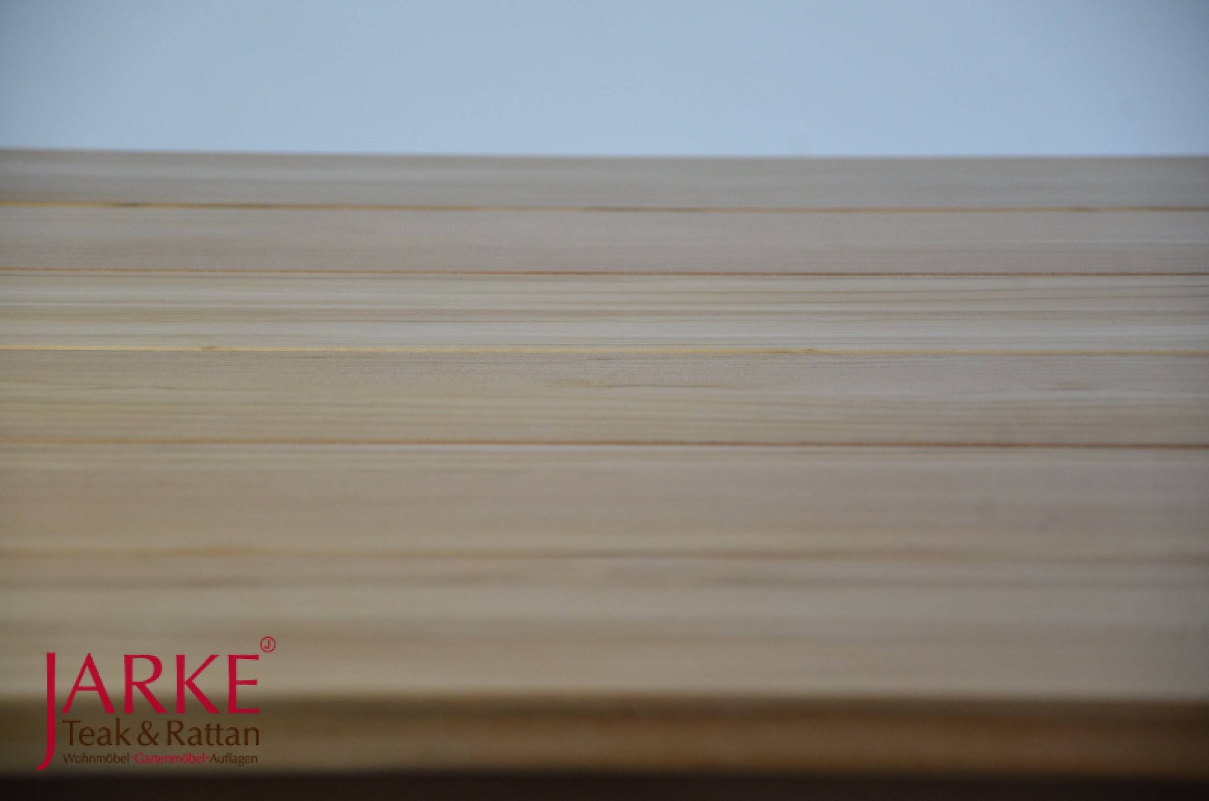 Teak Tisch mit breiter Lattung